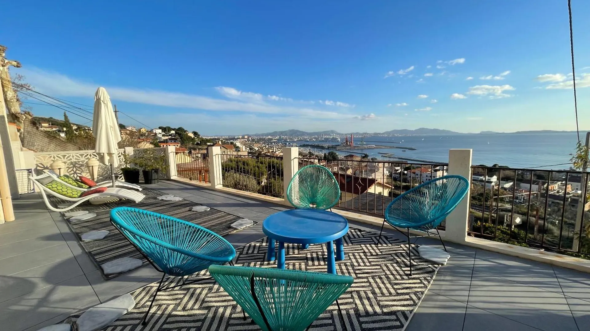 Superbe Terrasse Avec Vue Panoramique Sur La Mer Marseille Lejlighed