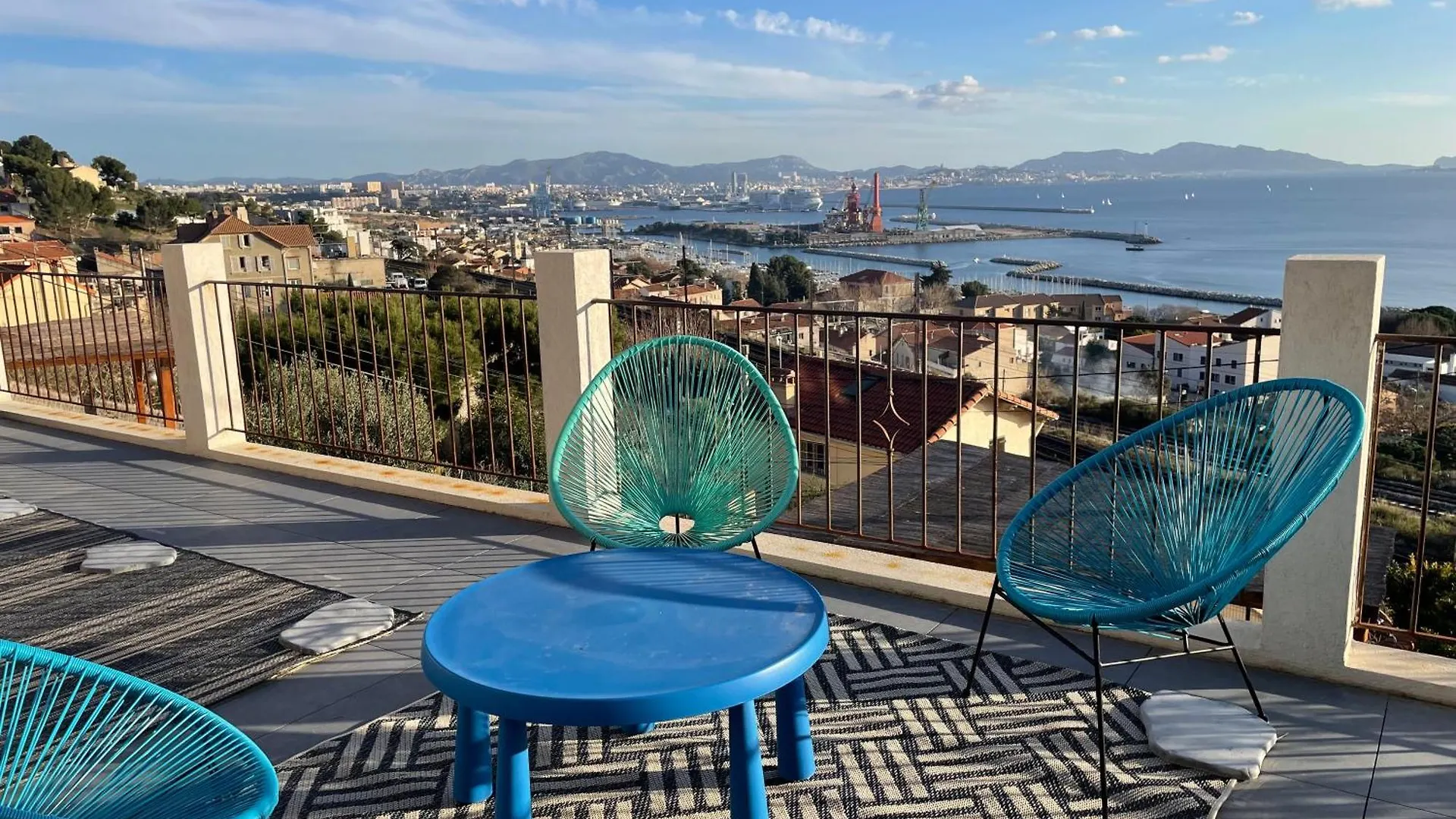 Superbe Terrasse Avec Vue Panoramique Sur La Mer Marseille Lejlighed