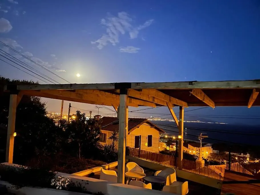 Superbe Terrasse Avec Vue Panoramique Sur La Mer Marseille 0*,  Frankrig